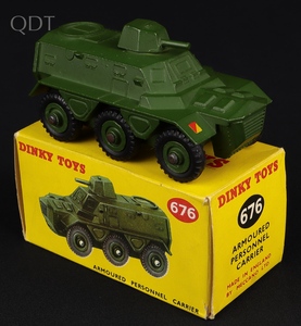 Dinky toys 676 armoured personnel carrier kk424 front