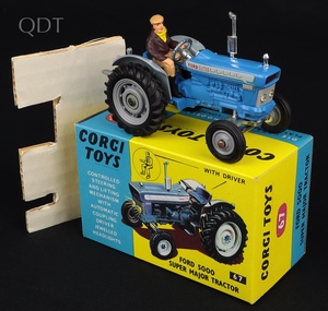 Corgi toys 67 ford 5000 super major tractor kk466 front