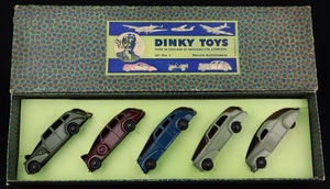 Dinky toys gift set 2 private automobiles export set kk472 front