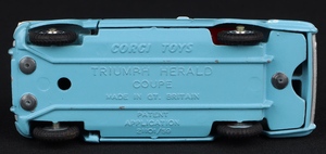 Corgi toys 231 triumph herald coupe kk500 base