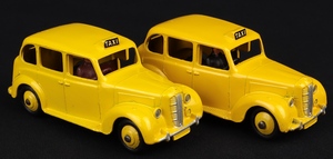 Dinky toys 254 austin taxi kk563 compare