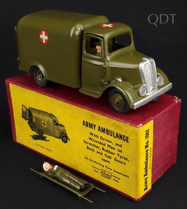 Britains 1512 army ambulance kk519 front