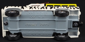 Corgi gift set 8 lions longleat kk737 base