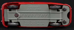Corgi toys 213s 2.4 jaguar fire service car kk777 base