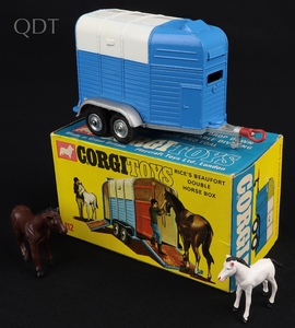 Corgi toys 112 rice's beaufort double horse box kk792 front