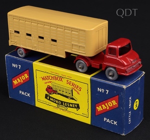 Matchbox major pack no.7 cattle truck kk812 front