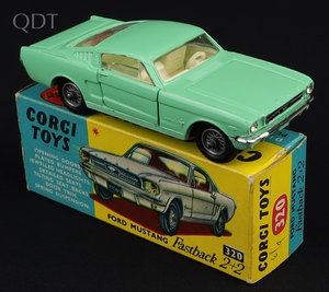 Corgi toys 320 ford mustang fastback kk831 front