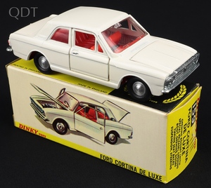 Dinky toys 159 ford cortina de luxe kk877 front