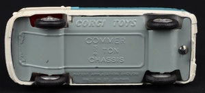 Corgi toys 466 commer milk float kk923 base