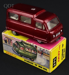 Nicky toys 295 standard 20 mini bus kk966 front
