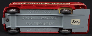 Corgi toys 468 london transport routemaster bus church's shoes kk991 base