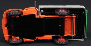 Dinky toys 252 refuse wagon kk994 base