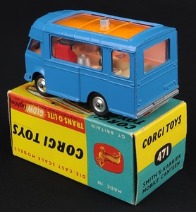 Corgi toys 471 smith's karrier mobile canteen ll247 back