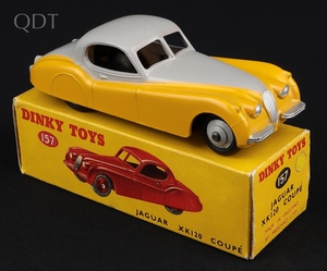 Dinky toys 157 jaguar xk120 coupe ll358 front