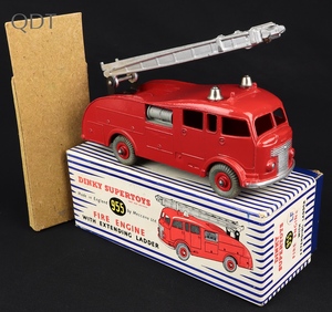 Dinky supertoys 955 fire engine extending ladder ll378 front