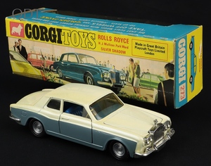 Corgi toys 273 rolls royce silver shadow ll471 front
