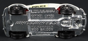 Corgi toys 373 volkswagen police ll632 base