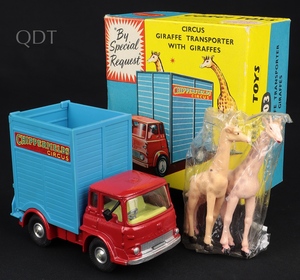 Corgi toys 503 circus giraffe transporter ll938 front