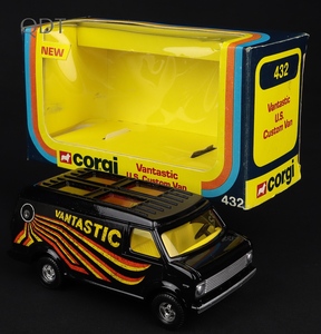 Corgi toys 432 vantastic u.s. custom van ll940 front