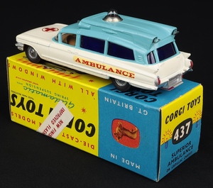 Corgi toys 437 superior  ambulance  cadillac mm13 back