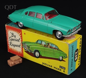 Corgi toys 238 jaguar mark x mm122 front