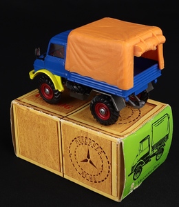 Corgi toys 406 mercedes unimog with canopy mm153 back